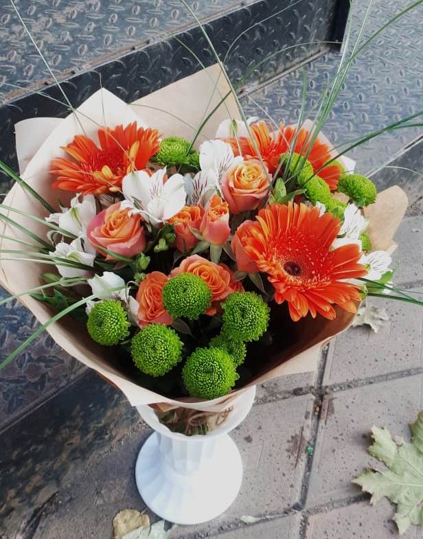 Букет цветов из: Герберы, Хризантемы, Альстромерии и Розы в Валдае