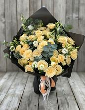 Букет цветов из:  Розы и Лизиантусы #REPLACE_PRED# Валдае