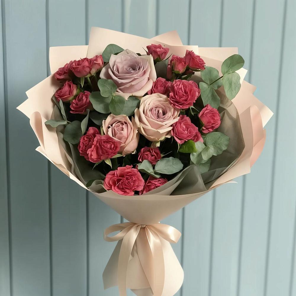Букет цветов из: Гвоздики и Розы в Валдае