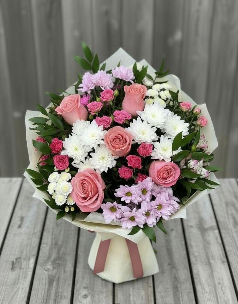 Букет цветов из: Альстромерии, Гвоздики, Розы и Хризантемы в Валдае