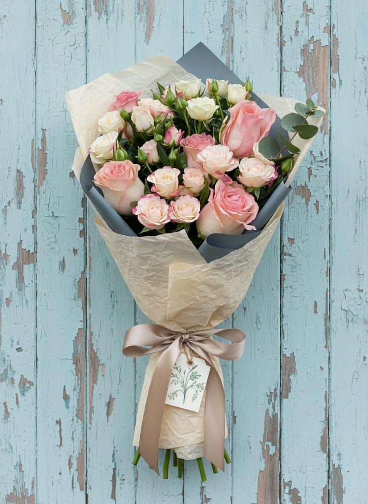 Букет цветов из: Розы в Валдае