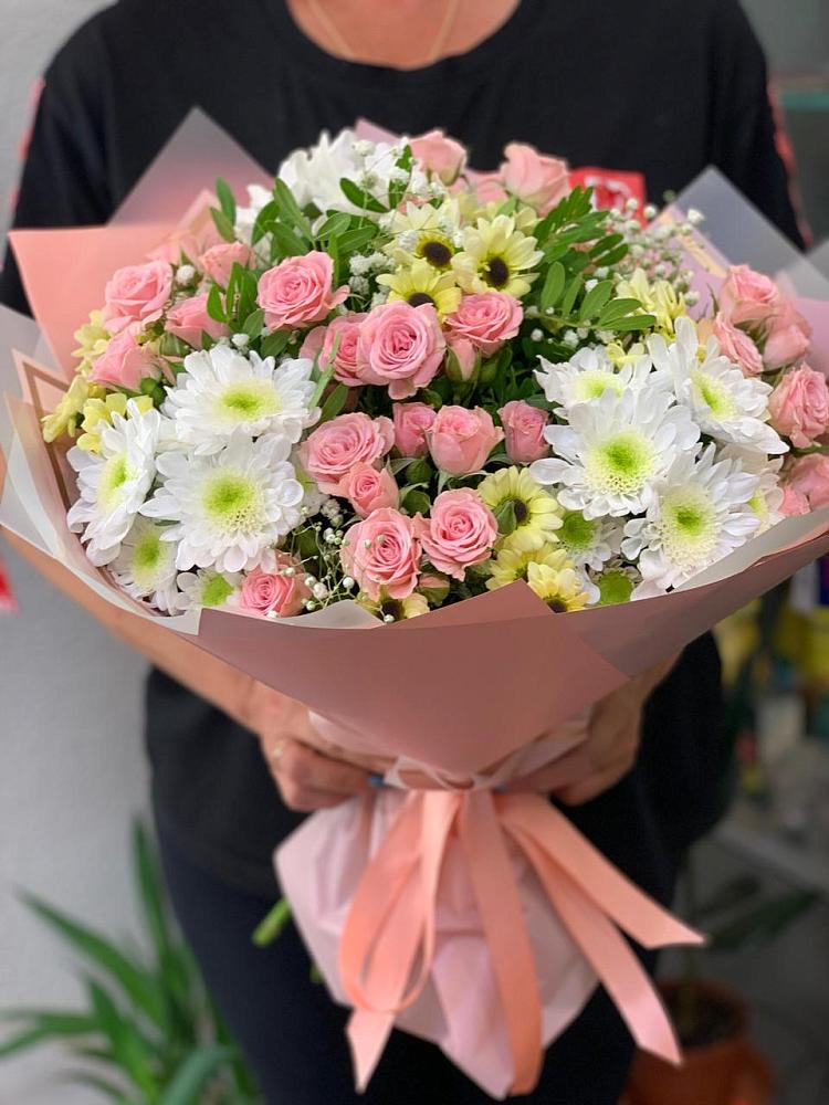 Букет цветов из: Розы и Хризантемы в Валдае