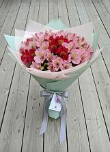 Букет цветов из:  Альстромерии #REPLACE_PRED# Валдае