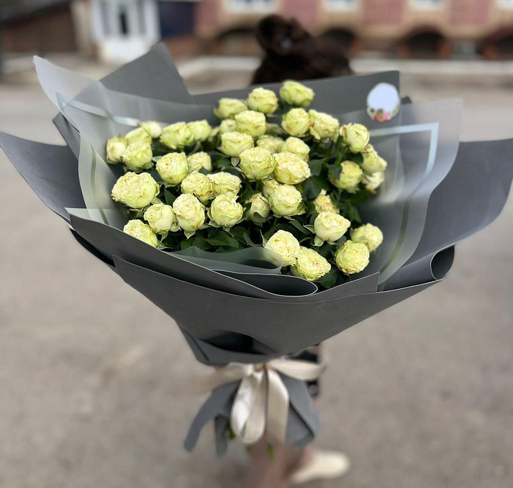 Белые кустовые розы Солинеро в Валдае Букет Белые кустовые розы Солинеро в Валдае