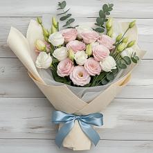 Букет цветов из:  Лизиантусы в Валдае