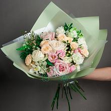 Букет цветов из:  Лизиантусы, Розы и Гвоздики #REPLACE_PRED# Валдае