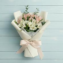 Букет цветов из:  Альстромерии #REPLACE_PRED# Валдае