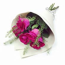 Букет цветов из:  Розы в Валдае