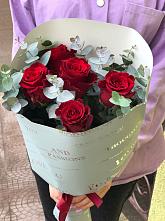 Букет цветов из:  Розы в Валдае