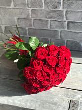 Букет Красные розы Фридом в Валдае