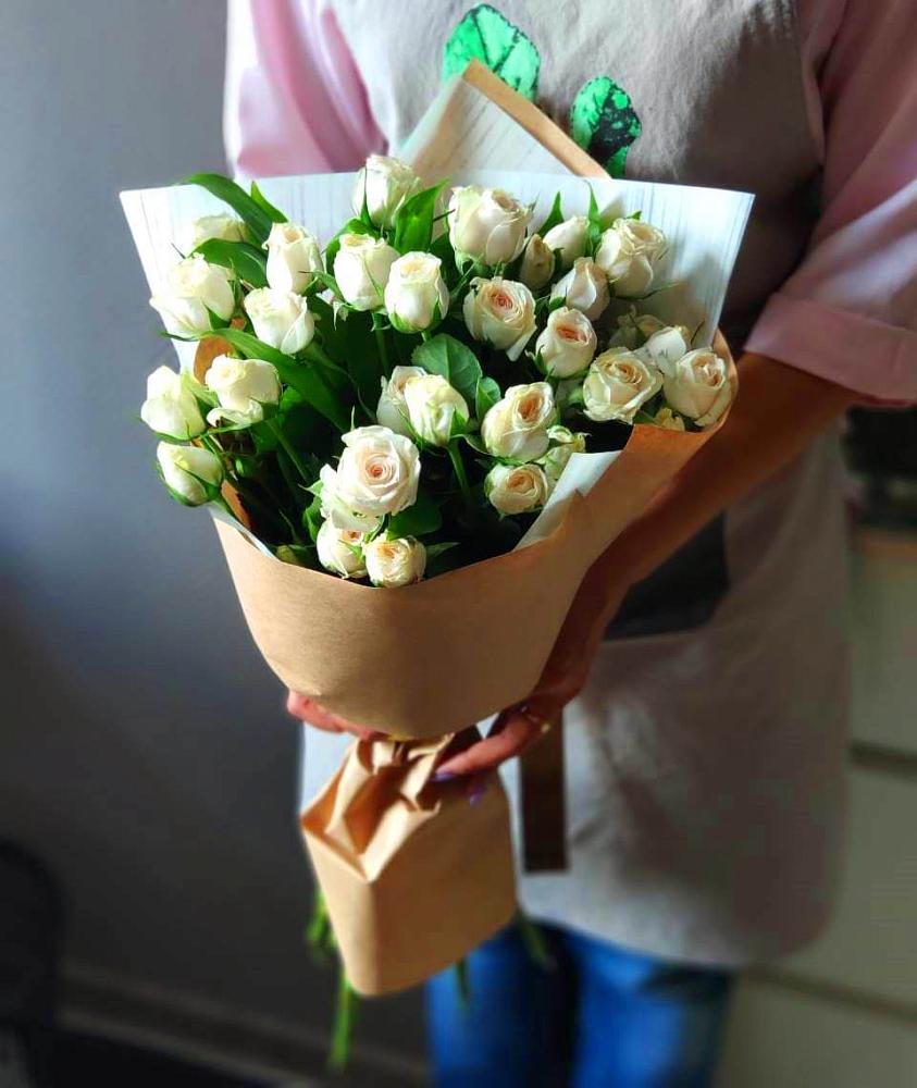 Букет цветов из: Розы в Валдае