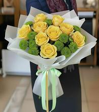 Букет цветов из:  Хризантемы и Розы в Валдае