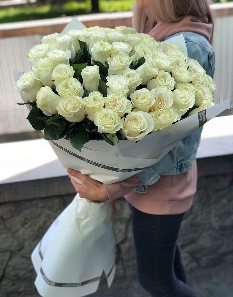 35 Белых роз в Валдае Букет 35 Белых роз в Валдае