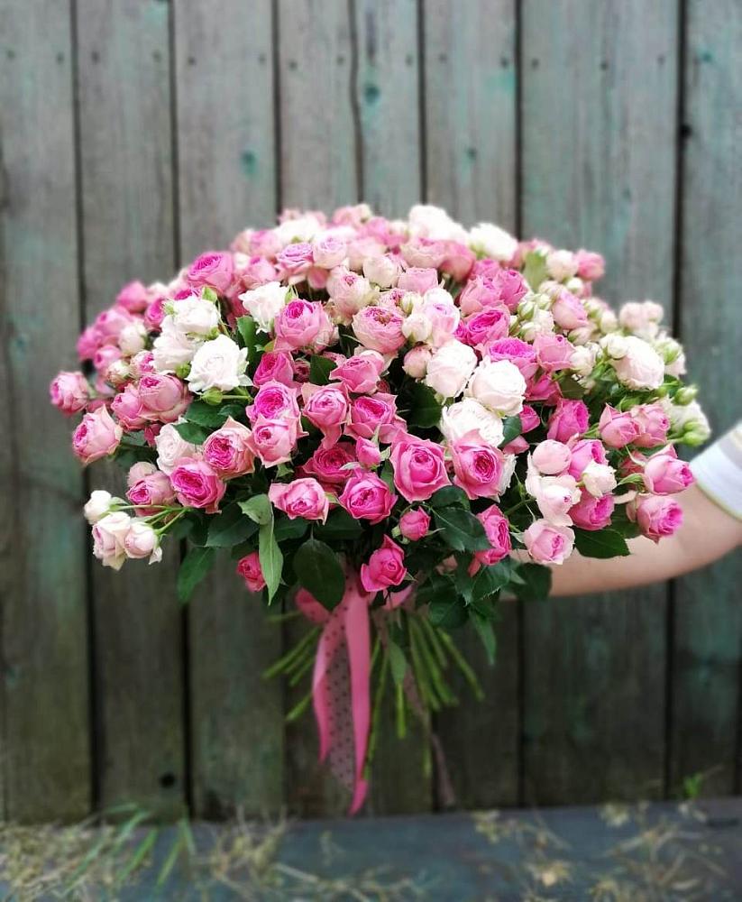 Букет Розовые кустовые розы Натали и Лав Лидия в Валдае